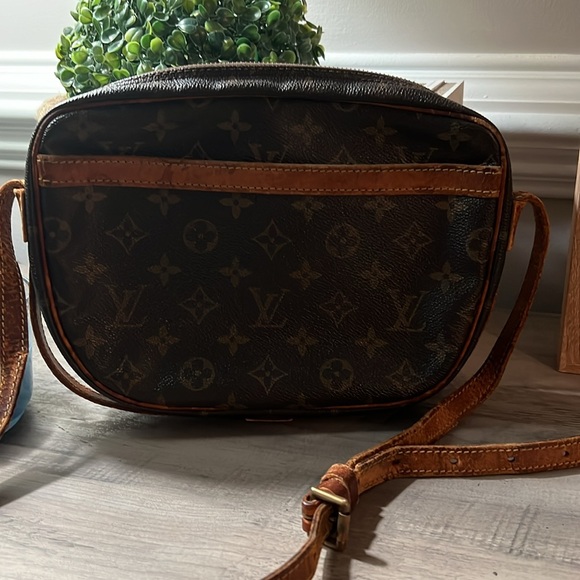 Vintage Louis Vuitton Crossbody (needs repairs) - Picture 3 of 16